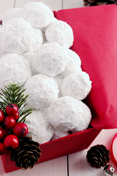 Snowball Christmas Cookies ~ Simply the BEST! Buttery, never dry, with plenty of walnuts for a scrumptious melt-in-your-mouth shortbread cookie (also known as Russian Teacakes or Mexican Wedding Cookies). Everyone will LOVE these classic Christmas cookies!